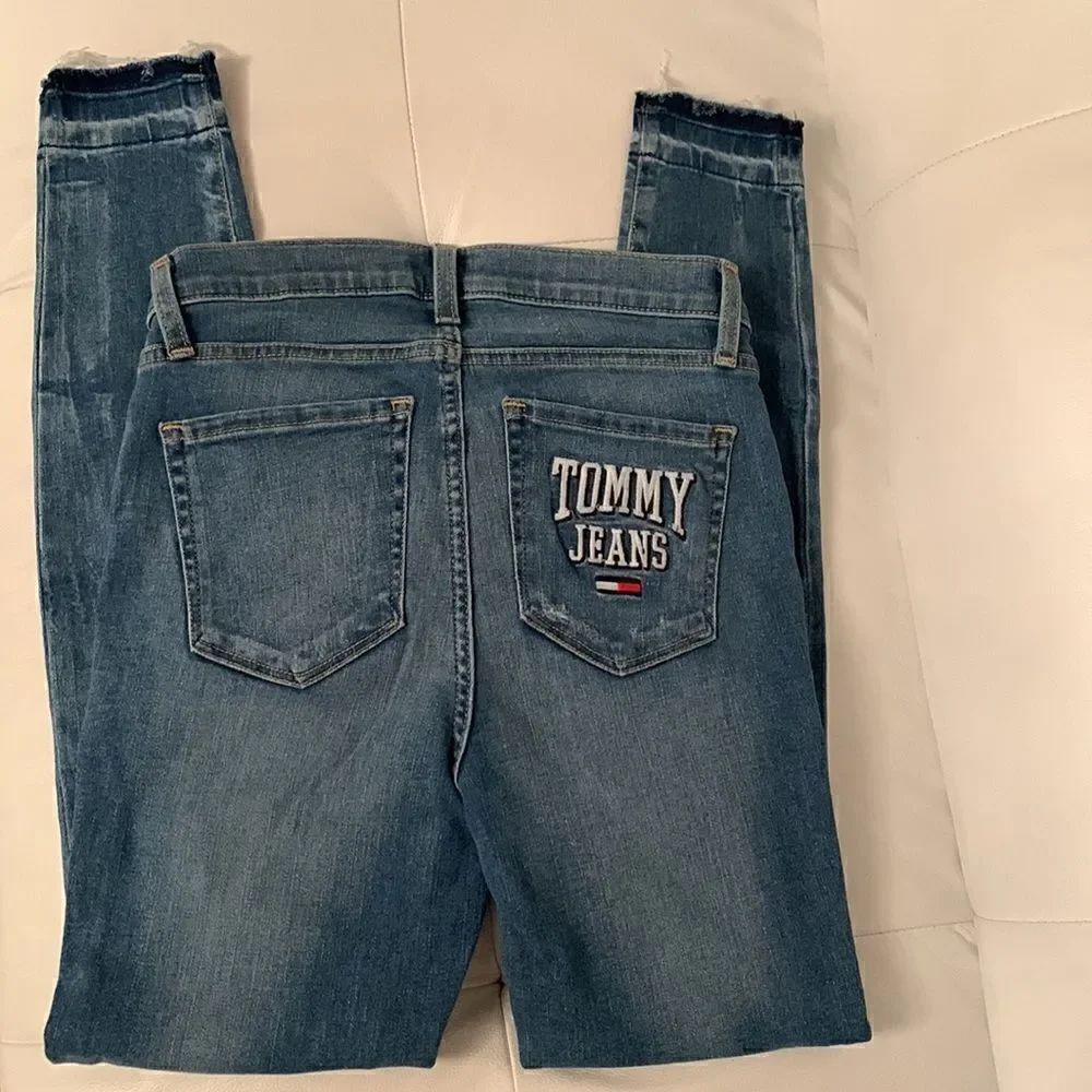Tommy Jeans High Rise Slimming Technology Leggings Button Closure Size 2